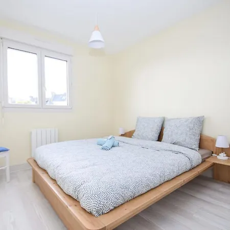 T3 Refait A Neuf Place Duclos Coeur De Apartment Dinan