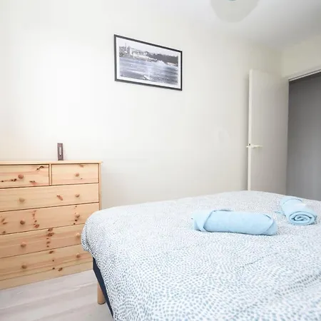 T3 Refait à Neuf Place Duclos Coeur De *