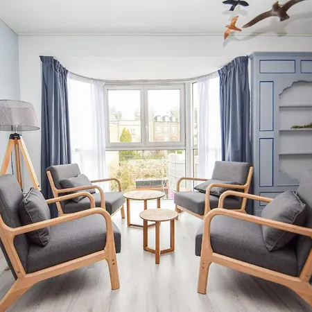 T3 Refait à Neuf Place Duclos Coeur De Dinan